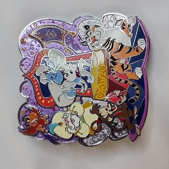 NWT Disney Parks 2023 Aladdin Family Cluster Trading Collector Pin - Picture 4 of 16